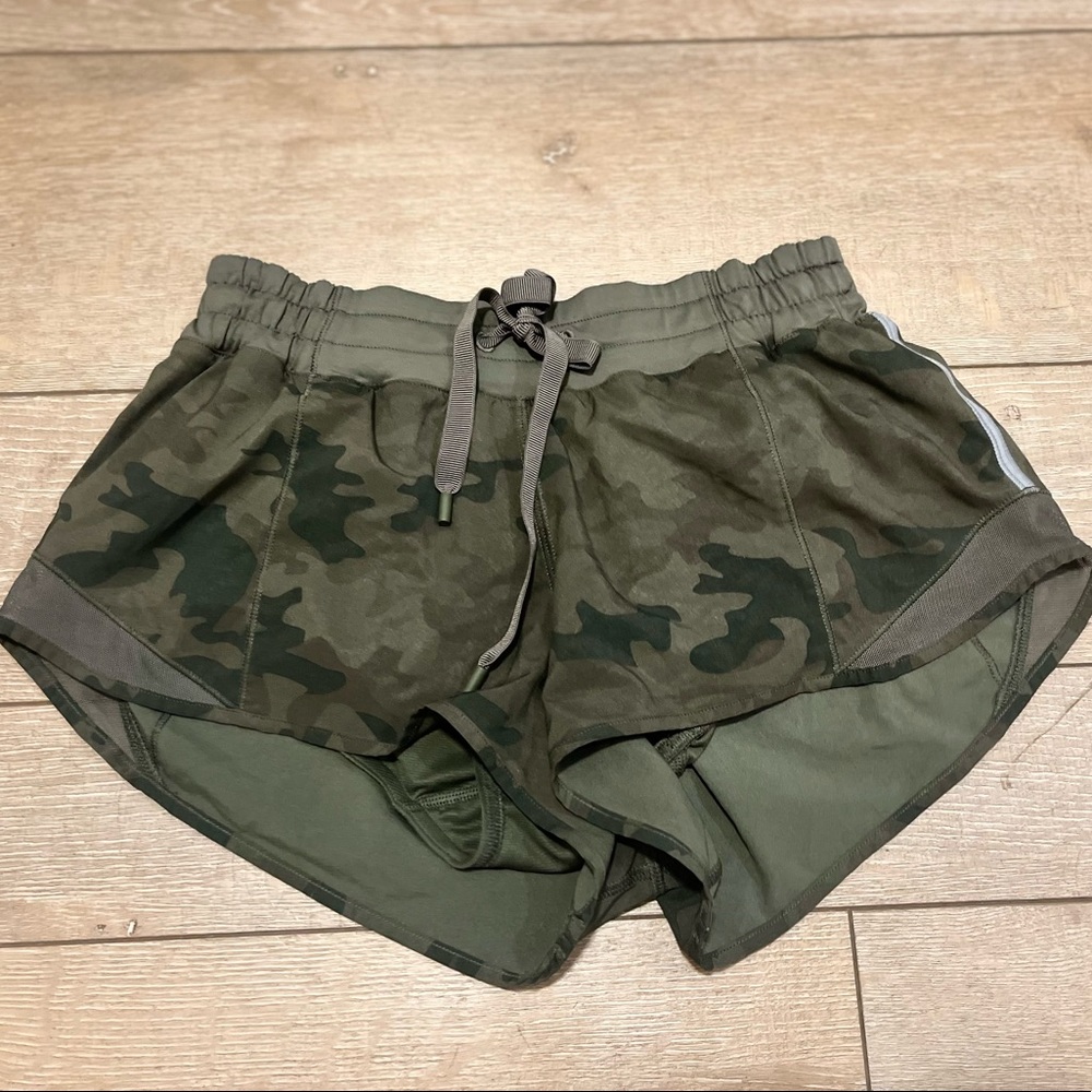 LULULEMON RARE Hotty Hot Savasana Camo Green
